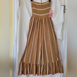 NWT FASHION ON EARTH SUMMER JUMPSUIT WITH WIDE  FLUTTER LEGS